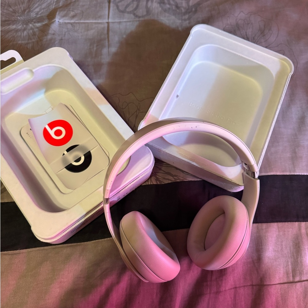 Beats Studio Pro